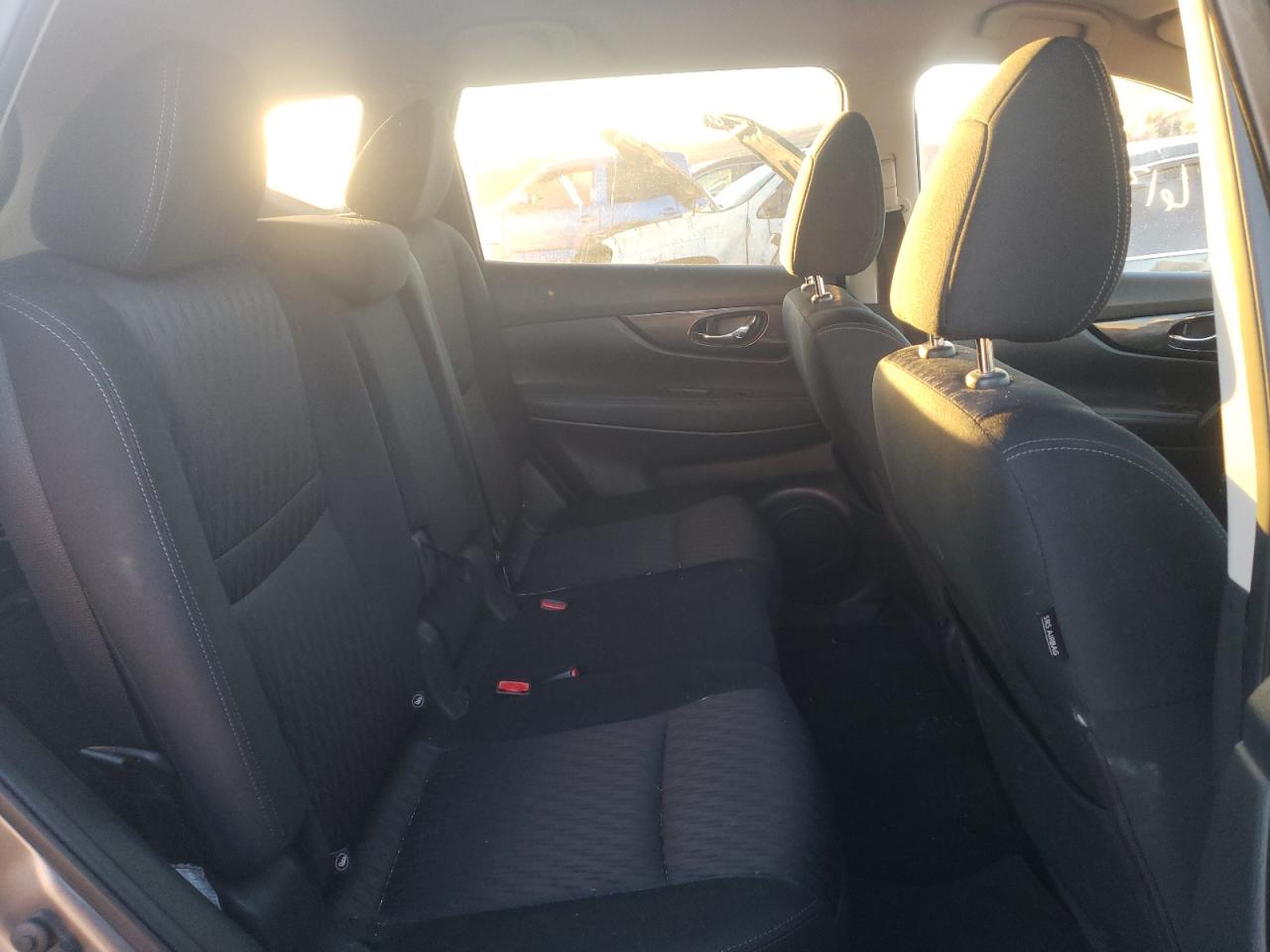 Photo 6 from auction – 2018 NISSAN ROGUE S with VIN KNMAT2MVXJP586695
