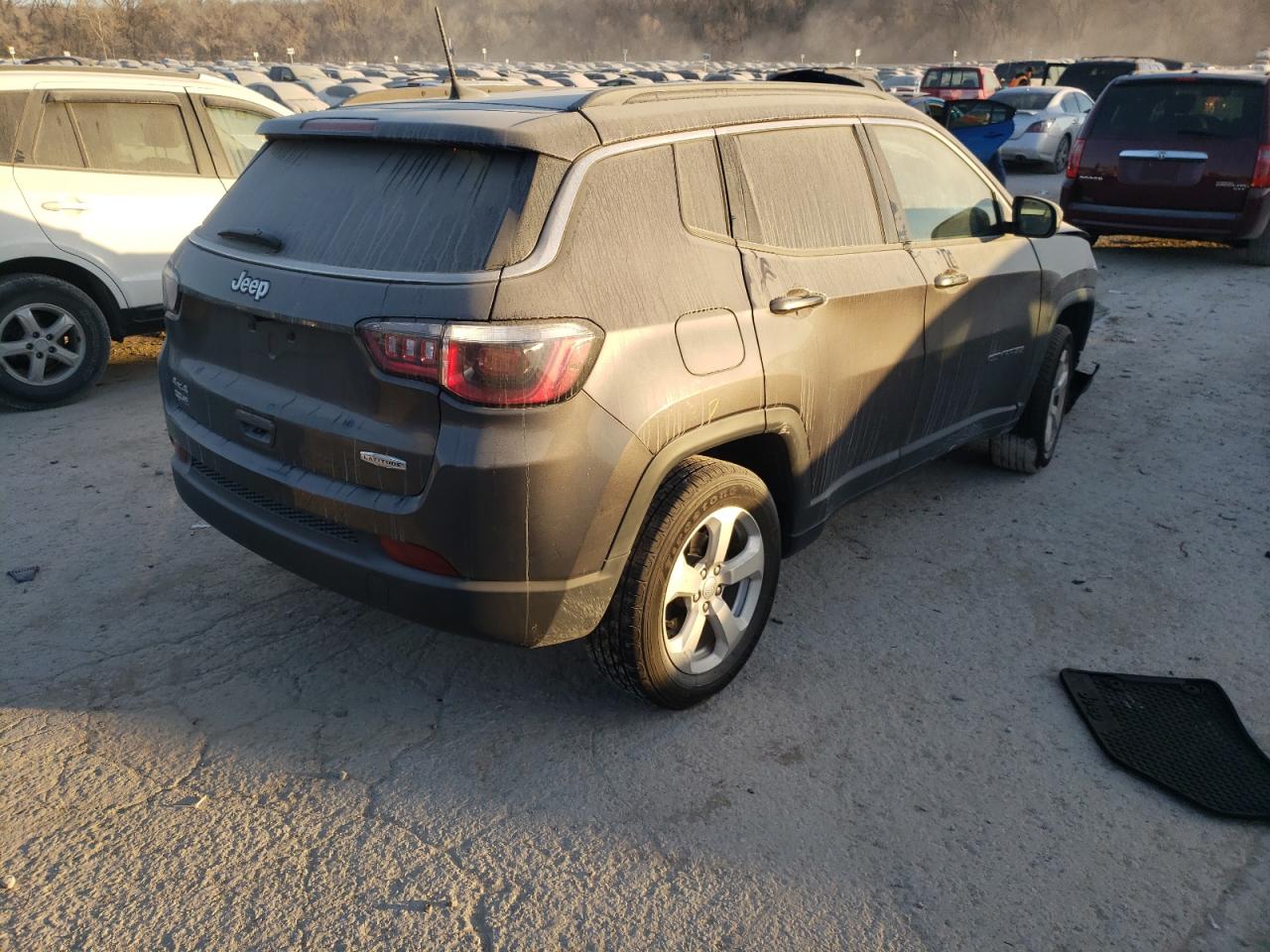 Photo 4 from auction – 2017 JEEP COMPASS LA with VIN 3C4NJDBB5HT693302