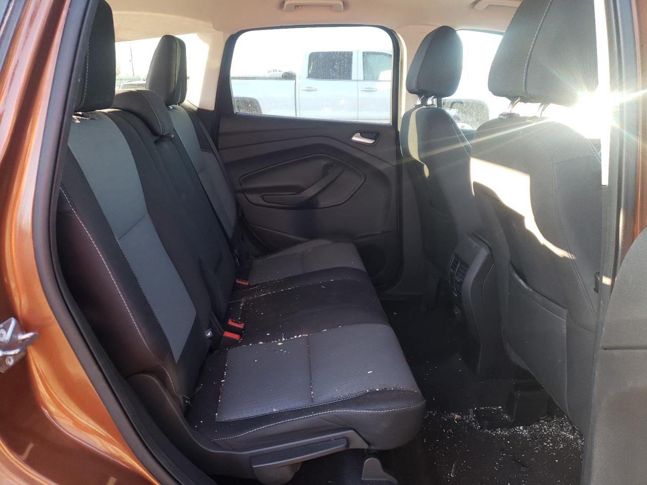 Photo 6 from auction – 2017 FORD ESCAPE SE with VIN 1FMCU0GD8HUA40885