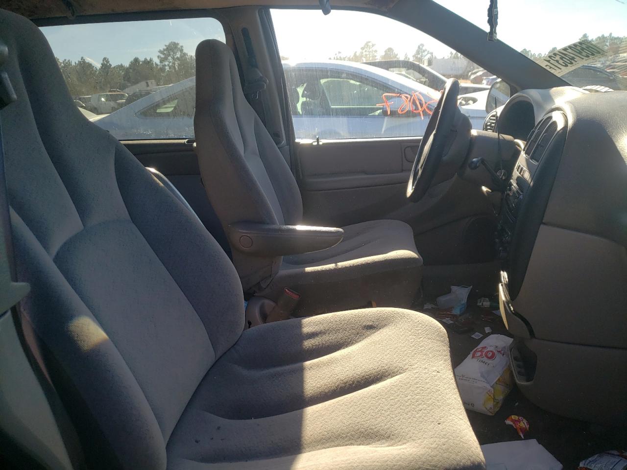 Photo 5 from auction – 2003 DODGE GRAND CARA with VIN 2D4GP34343R155910