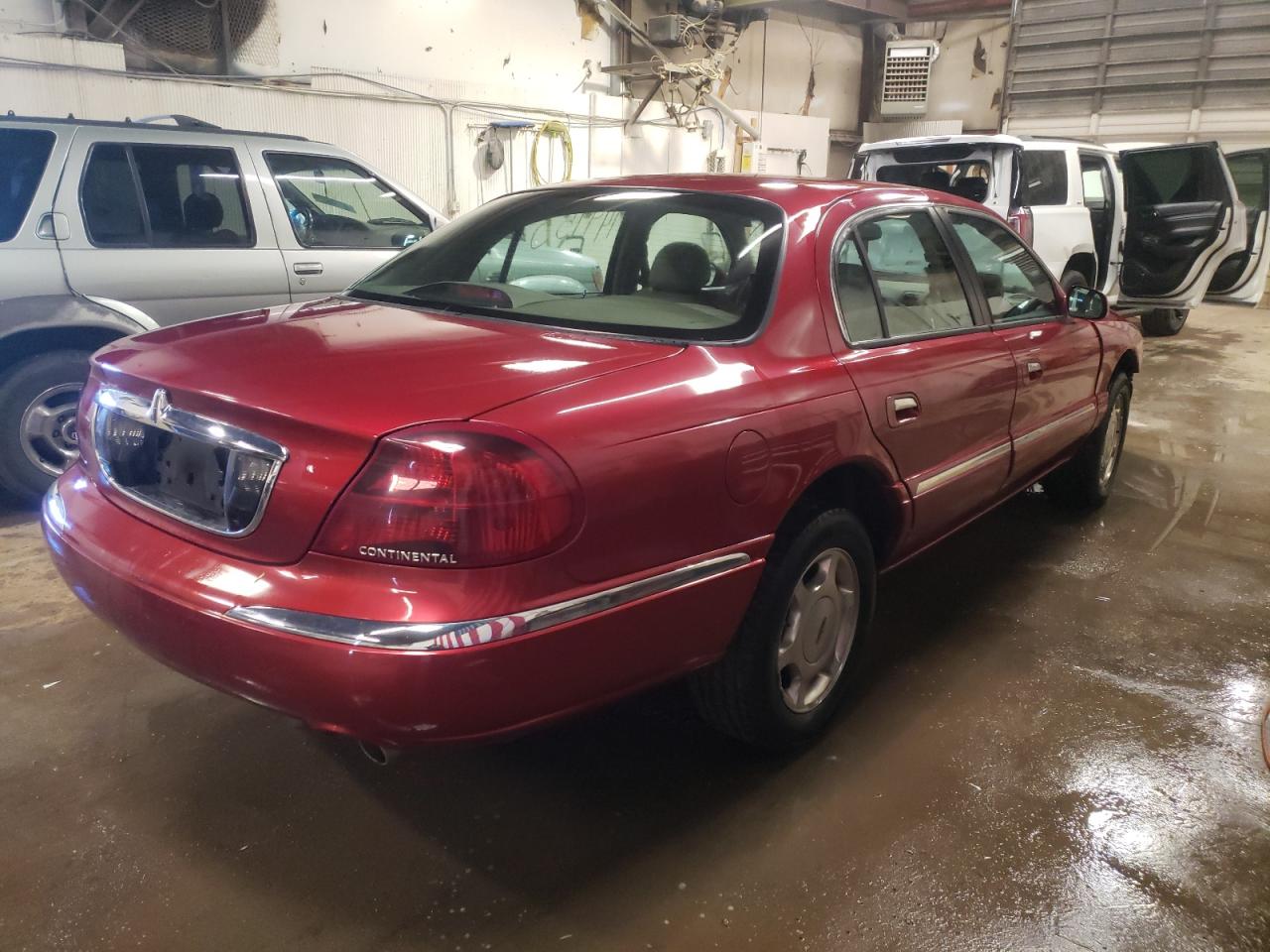 Photo 4 from auction – 1999 LINCOLN CONTINENTA with VIN 1LNHM97V5XY703159