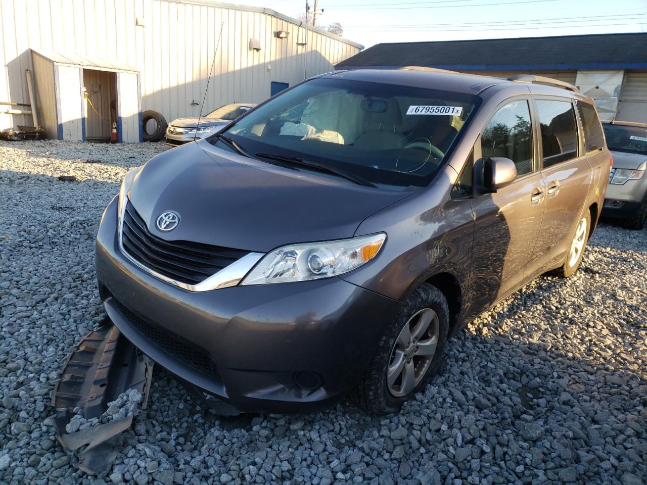 Photo 2 from auction – 2012 TOYOTA SIENNA LE with VIN 5TDKK3DC3CS266039