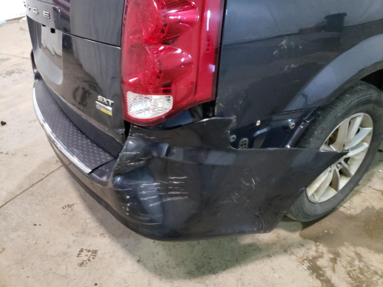 Photo 9 from auction – 2014 DODGE GRAND CARA with VIN 2C4RDGCG3ER352368