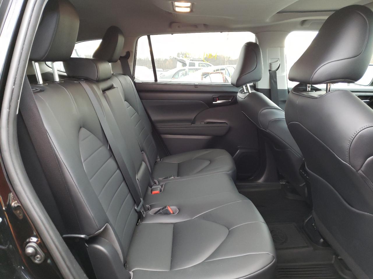 Photo 6 from auction – 2020 TOYOTA HIGHLANDER with VIN 5TDGZRBH5LS515590