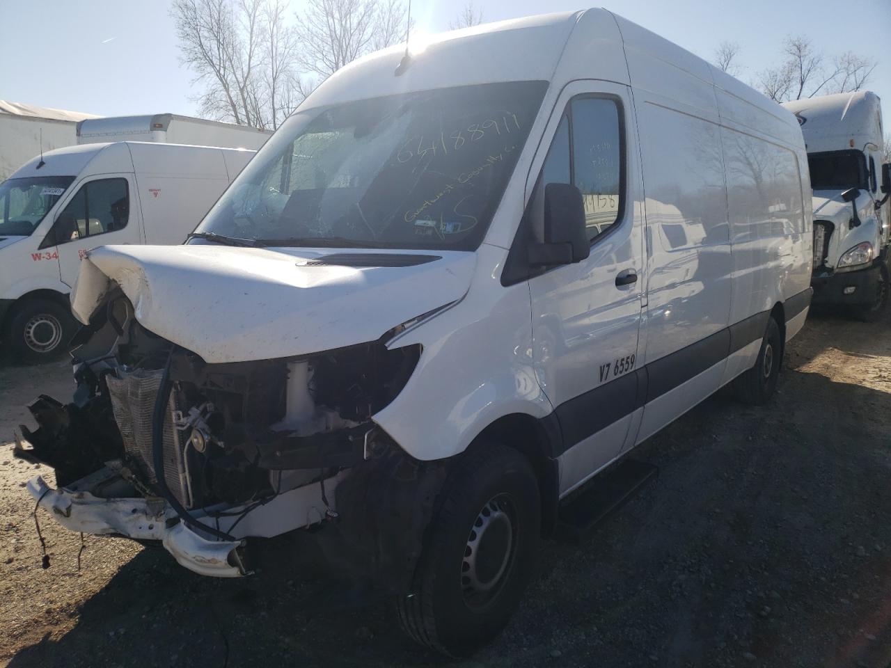 Photo 2 from auction – 2019 MERCEDES-BENZ SPRINTER 2 with VIN WD3PF1CD1KP176559