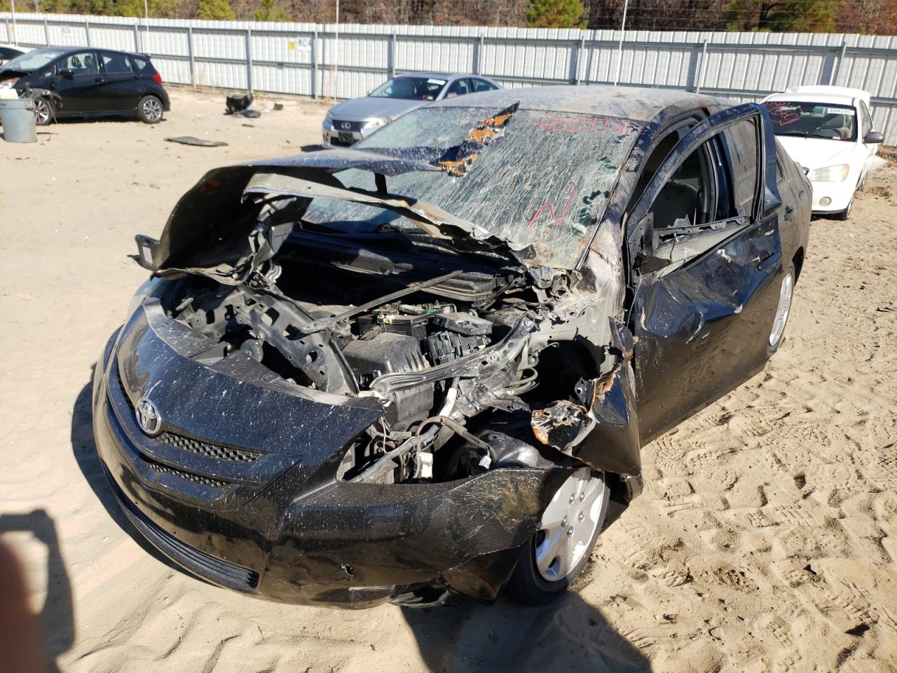 Photo 2 from auction – 2007 TOYOTA YARIS with VIN JTDBT923771035537