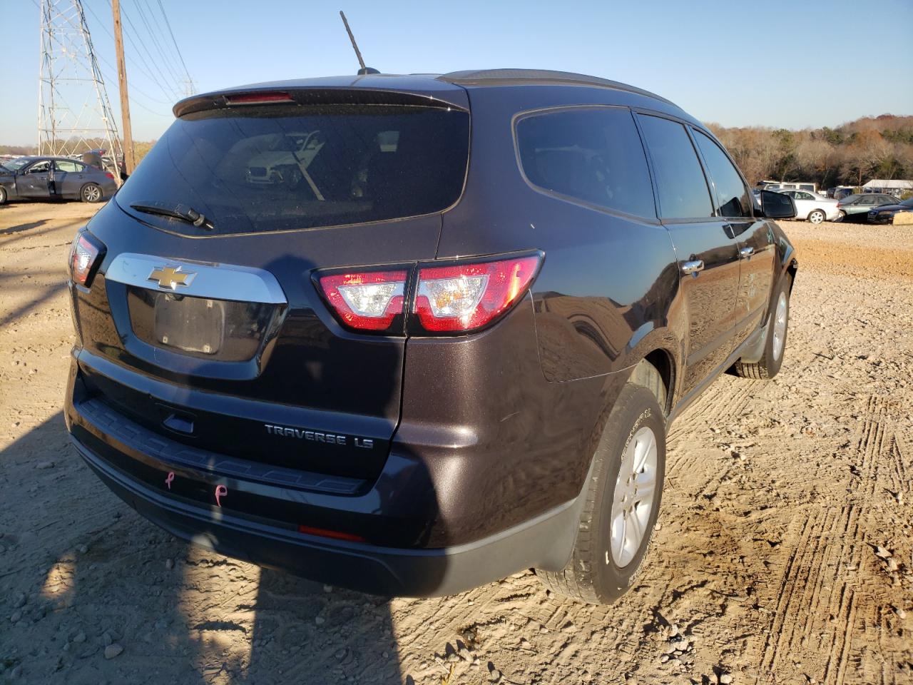 Photo 4 from auction – 2014 CHEVROLET TRAVERSE L with VIN 1GNKRFED8EJ279476