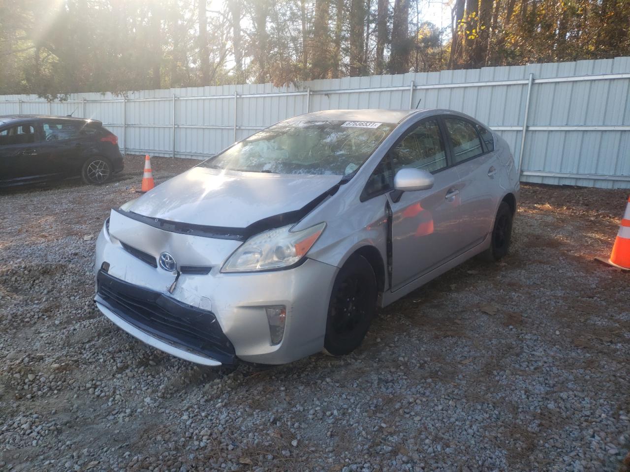 Photo 2 from auction – 2013 TOYOTA PRIUS with VIN JTDKN3DU3D5570303