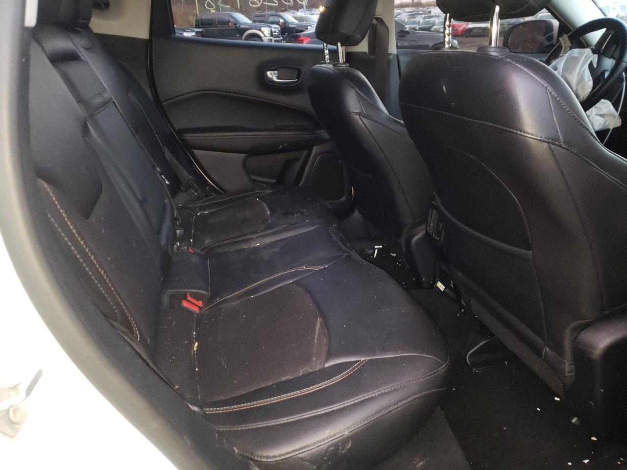 Photo 6 from auction – 2018 JEEP COMPASS LA with VIN 3C4NJDBB8JT492239