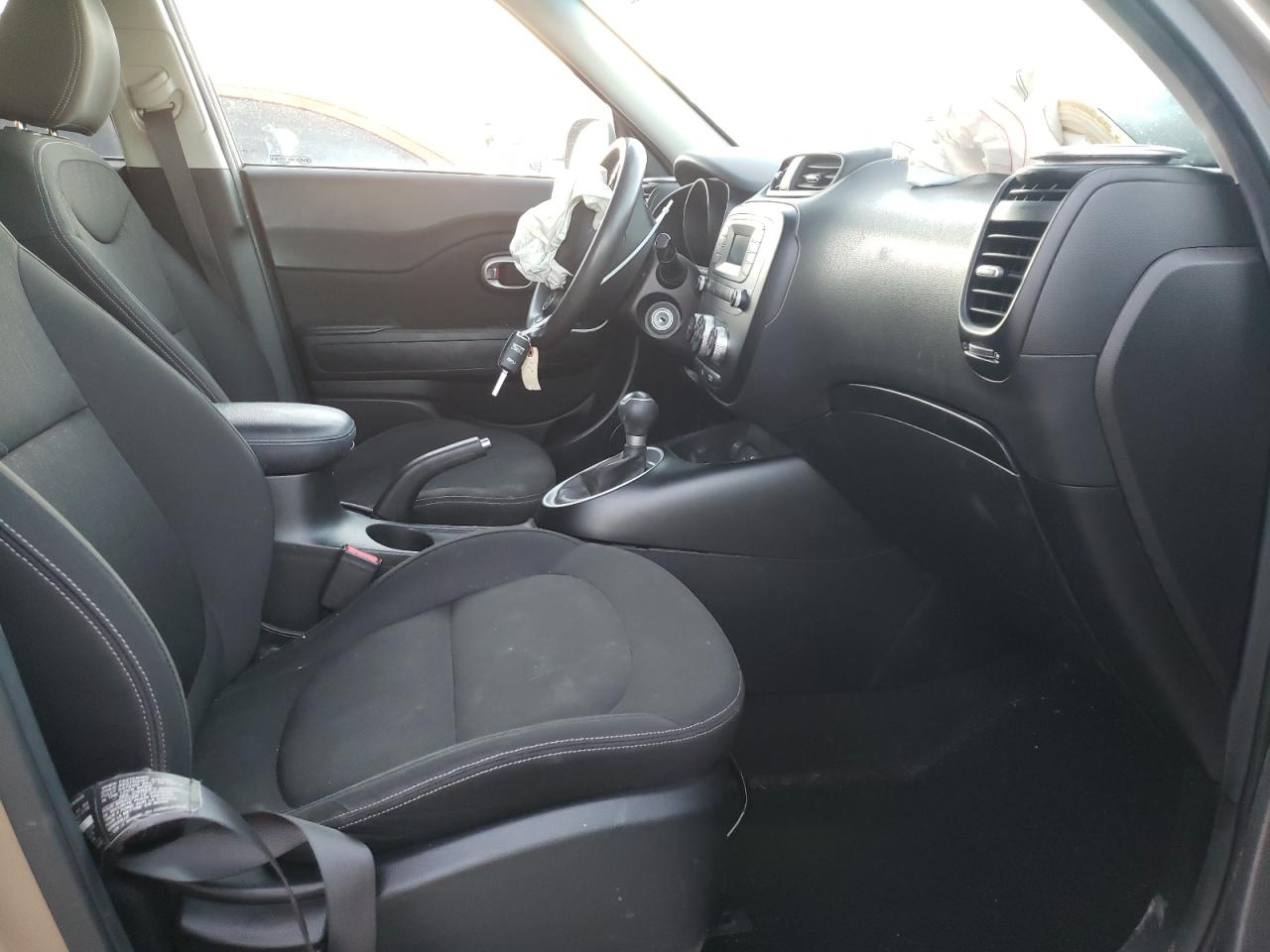 Photo 5 from auction – 2014 KIA SOUL with VIN KNDJN2A22E7110791