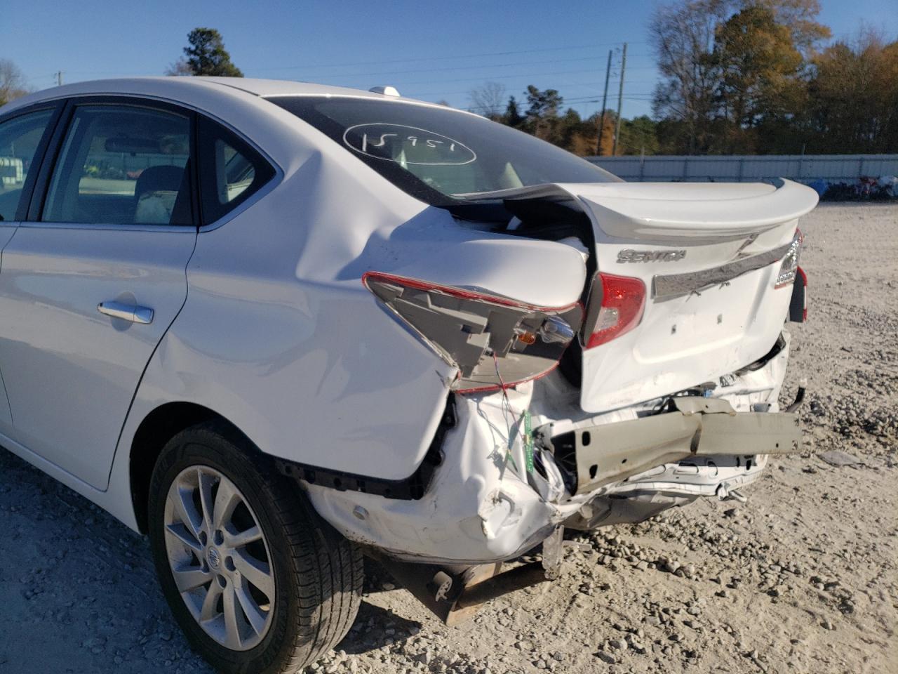 Photo 9 from auction – 2015 NISSAN SENTRA S with VIN 3N1AB7AP2FY319680