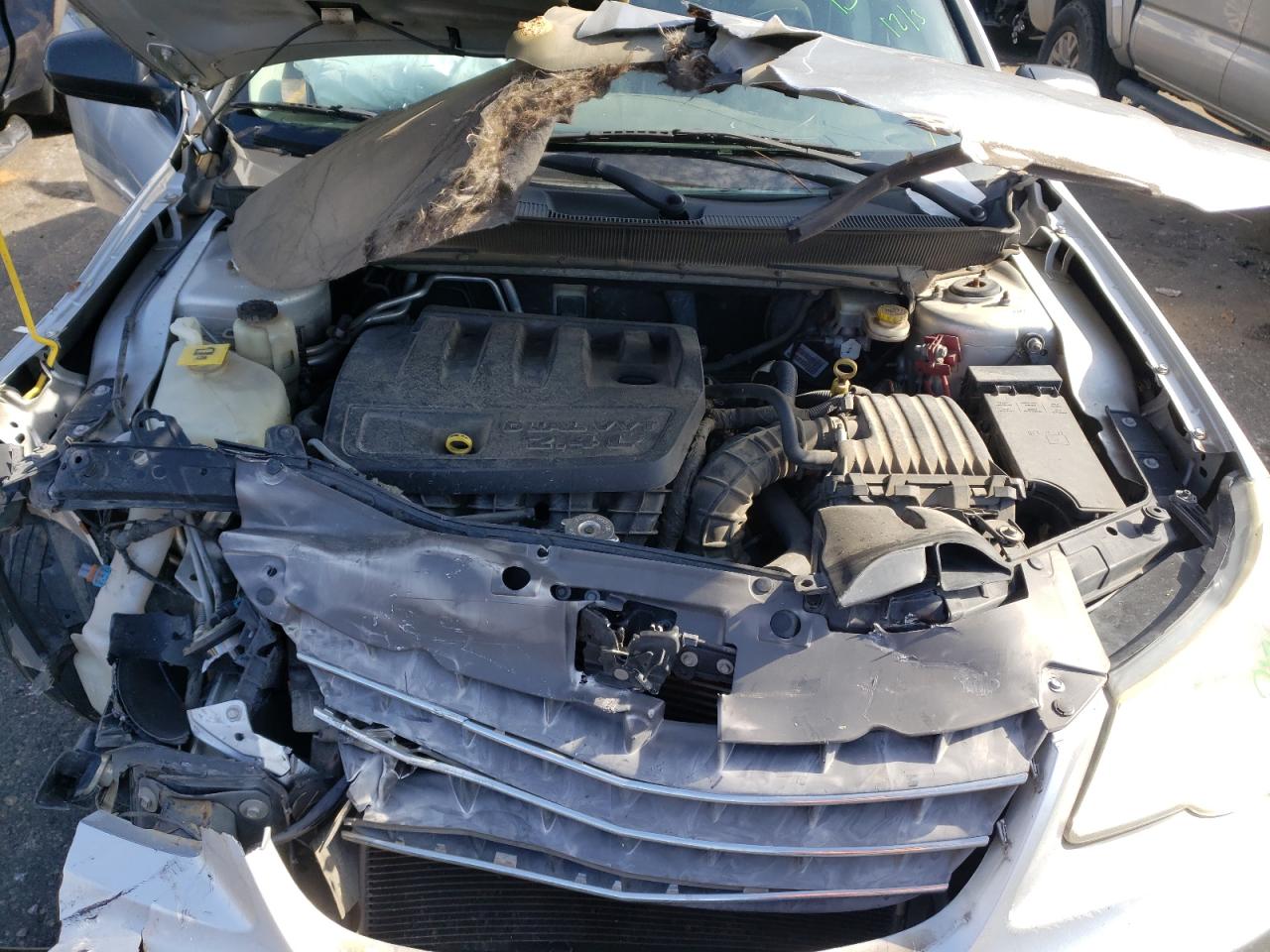Photo 7 from auction – 2010 CHRYSLER SEBRING TO with VIN 1C3CC4FBXAN135211