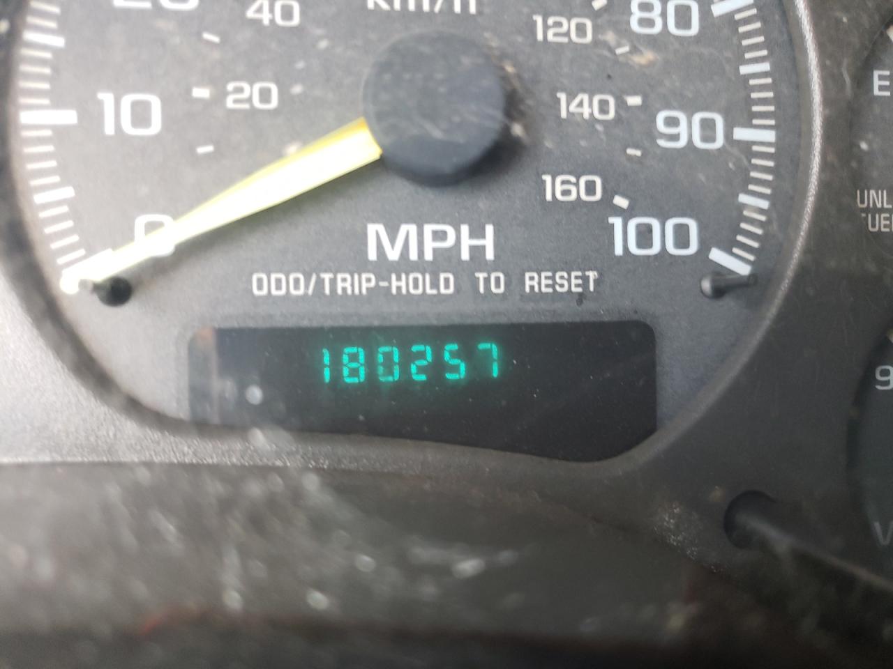Photo 8 from auction – 1998 GMC SONOMA with VIN 1GTCS1446WK525846