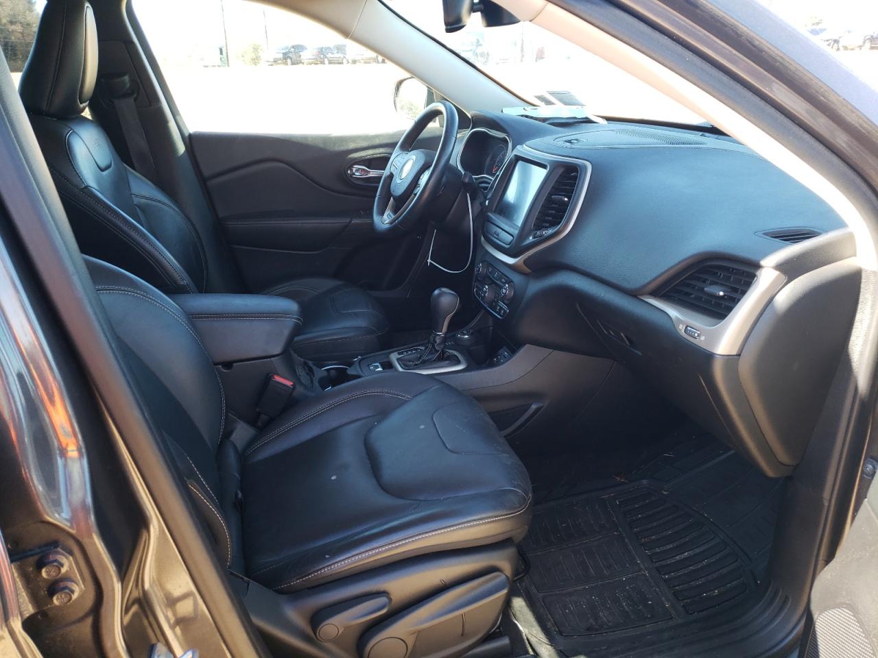 Photo 5 from auction – 2015 JEEP CHEROKEE L with VIN 1C4PJMDB4FW772876