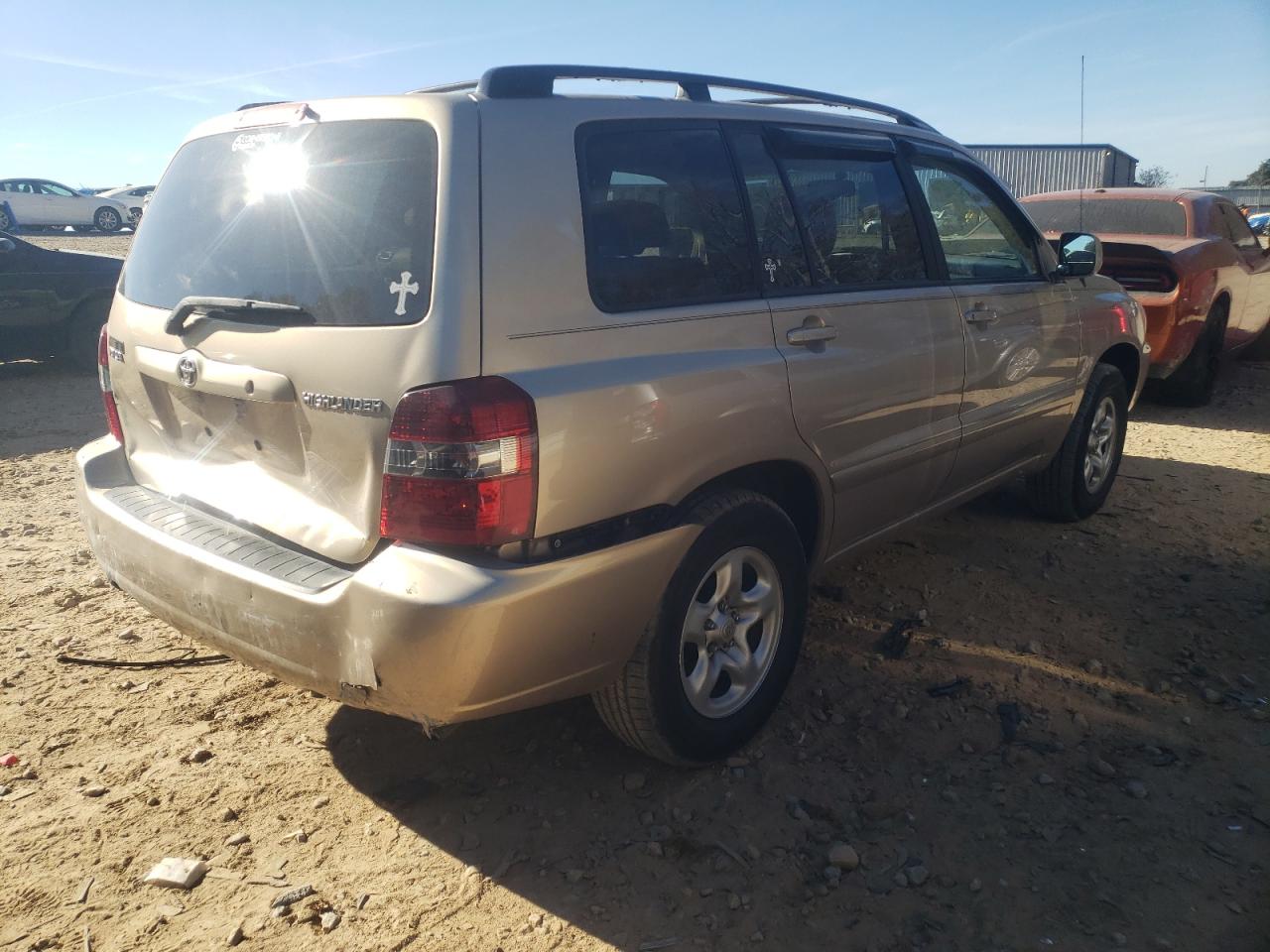 Photo 4 from auction – 2004 TOYOTA HIGHLANDER with VIN JTEGD21A940097304