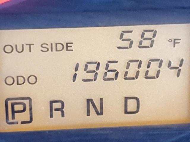 Photo 8 from auction – 2006 TOYOTA RAV4 with VIN JTMZD33V965031893