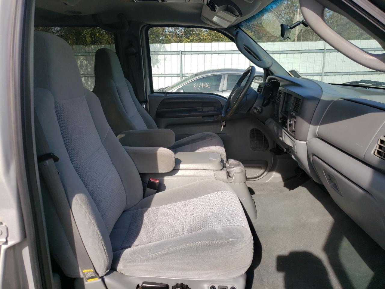 Photo 5 from auction – 2004 FORD EXCURSION with VIN 1FMNU41L84ED26546