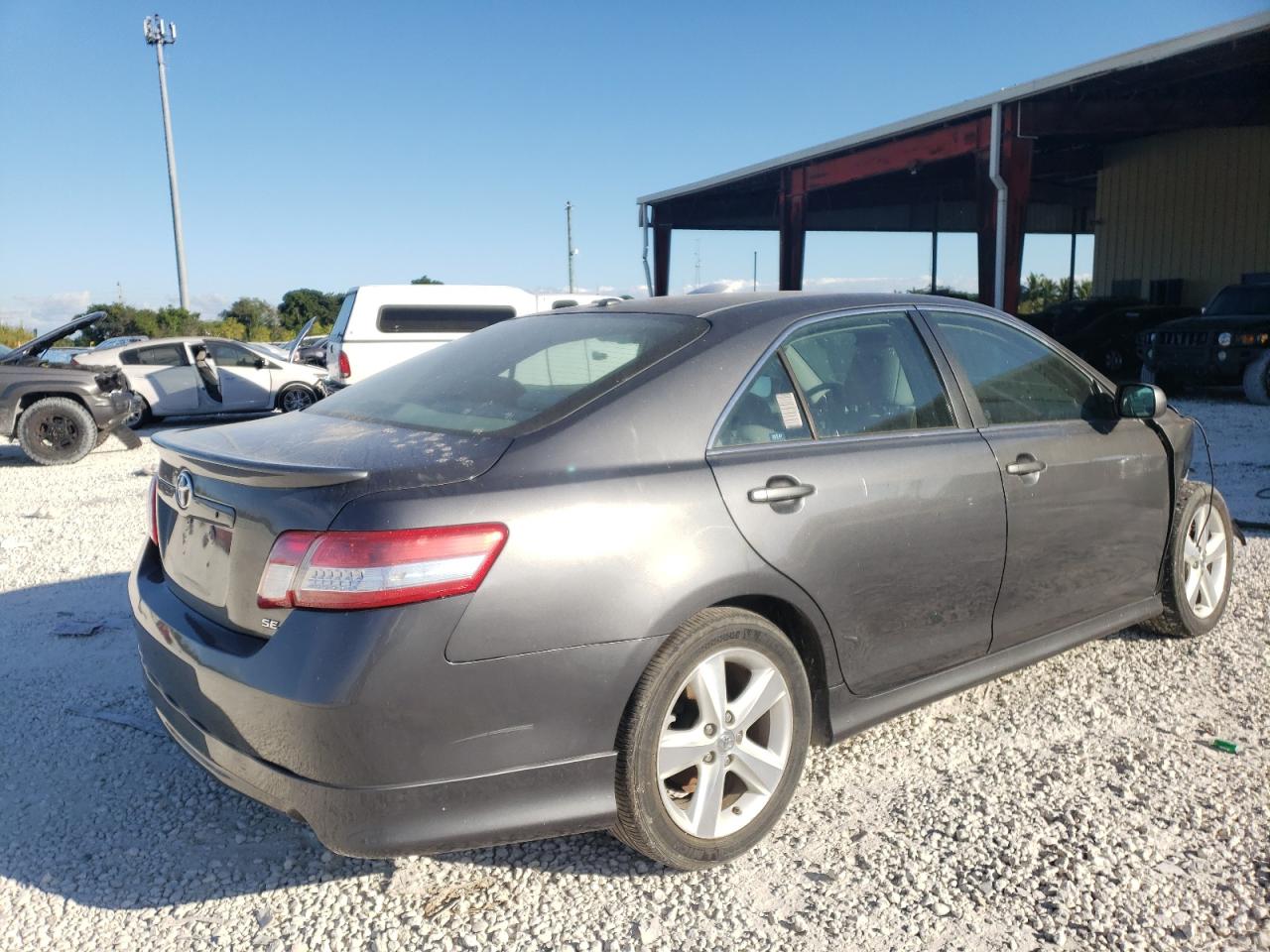 Photo 4 from auction – 2011 TOYOTA CAMRY BASE with VIN 4T1BF3EK8BU734167