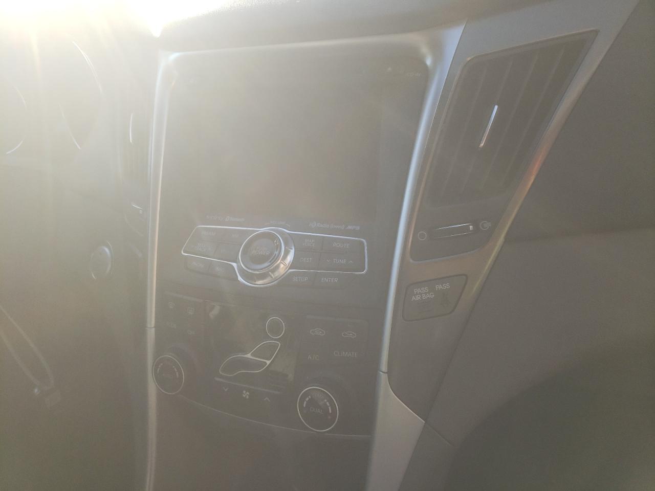 Photo 9 from auction – 2014 HYUNDAI SONATA HYB with VIN KMHEC4A45EA115891