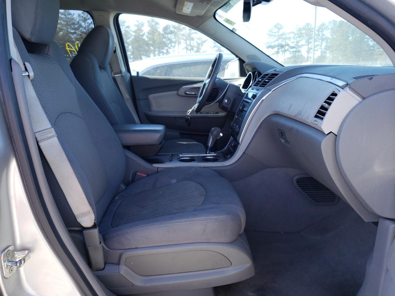 Photo 5 from auction – 2011 CHEVROLET TRAVERSE L with VIN 1GNKRGED2BJ392616