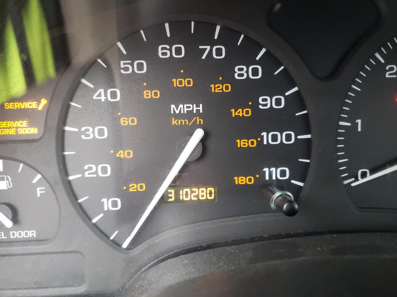 Photo 8 from auction – 2000 SATURN SL with VIN 1G8ZF5288YZ100354