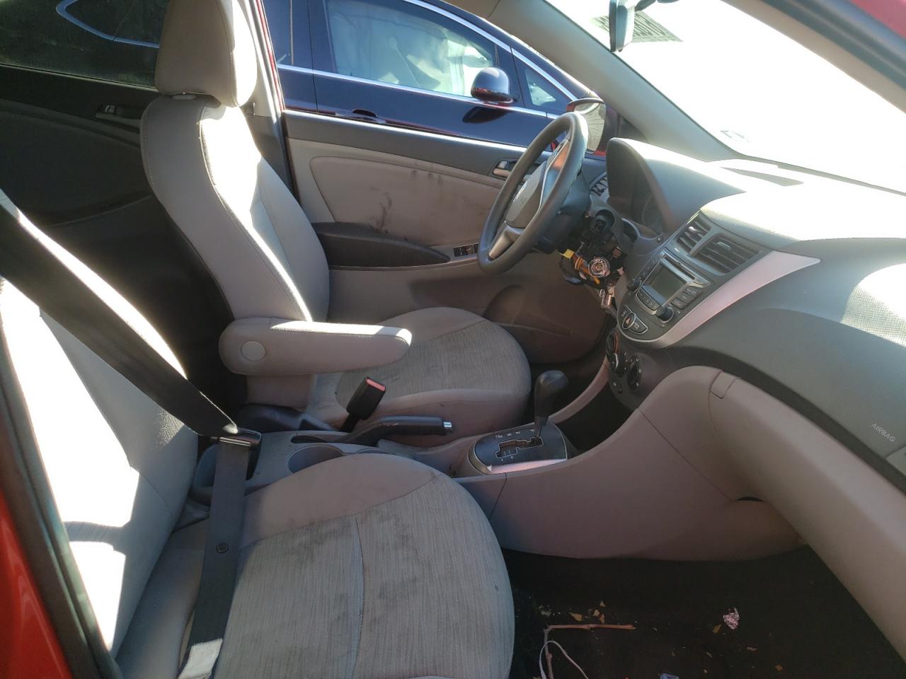 Photo 5 from auction – 2017 HYUNDAI ACCENT SE with VIN KMHCT5AE3HU319002