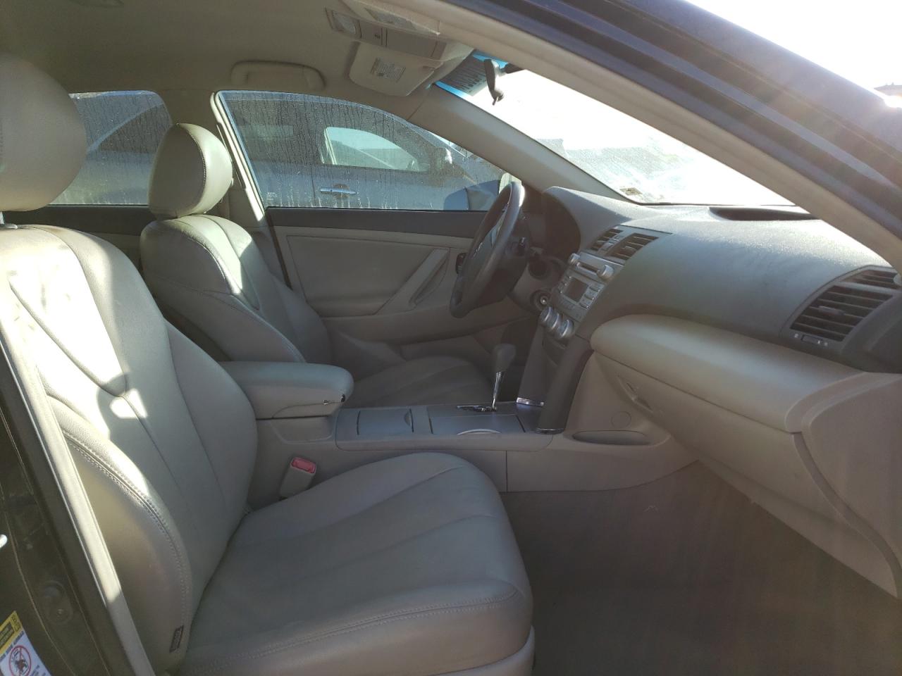 Photo 5 from auction – 2010 TOYOTA CAMRY BASE with VIN 4T4BF3EK4AR040449