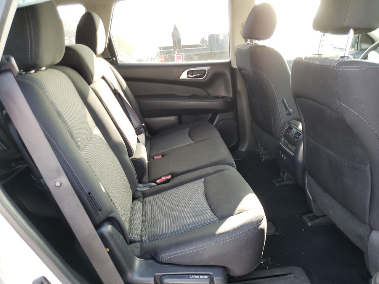 Photo 6 from auction – 2019 NISSAN PATHFINDER with VIN 5N1DR2MN1KC625495