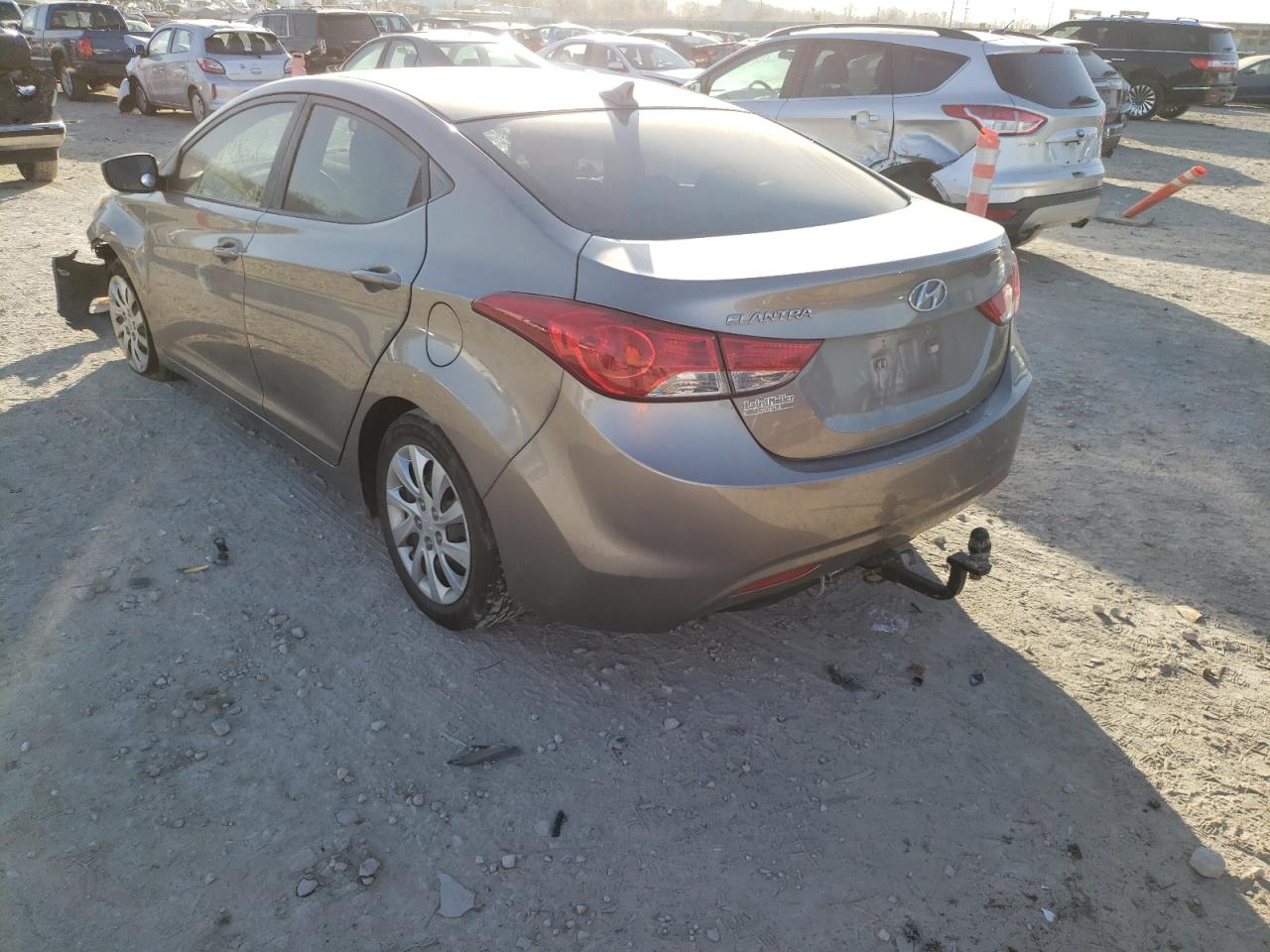 Photo 3 from auction – 2012 HYUNDAI ELANTRA GL with VIN 5NPDH4AE3CH078579