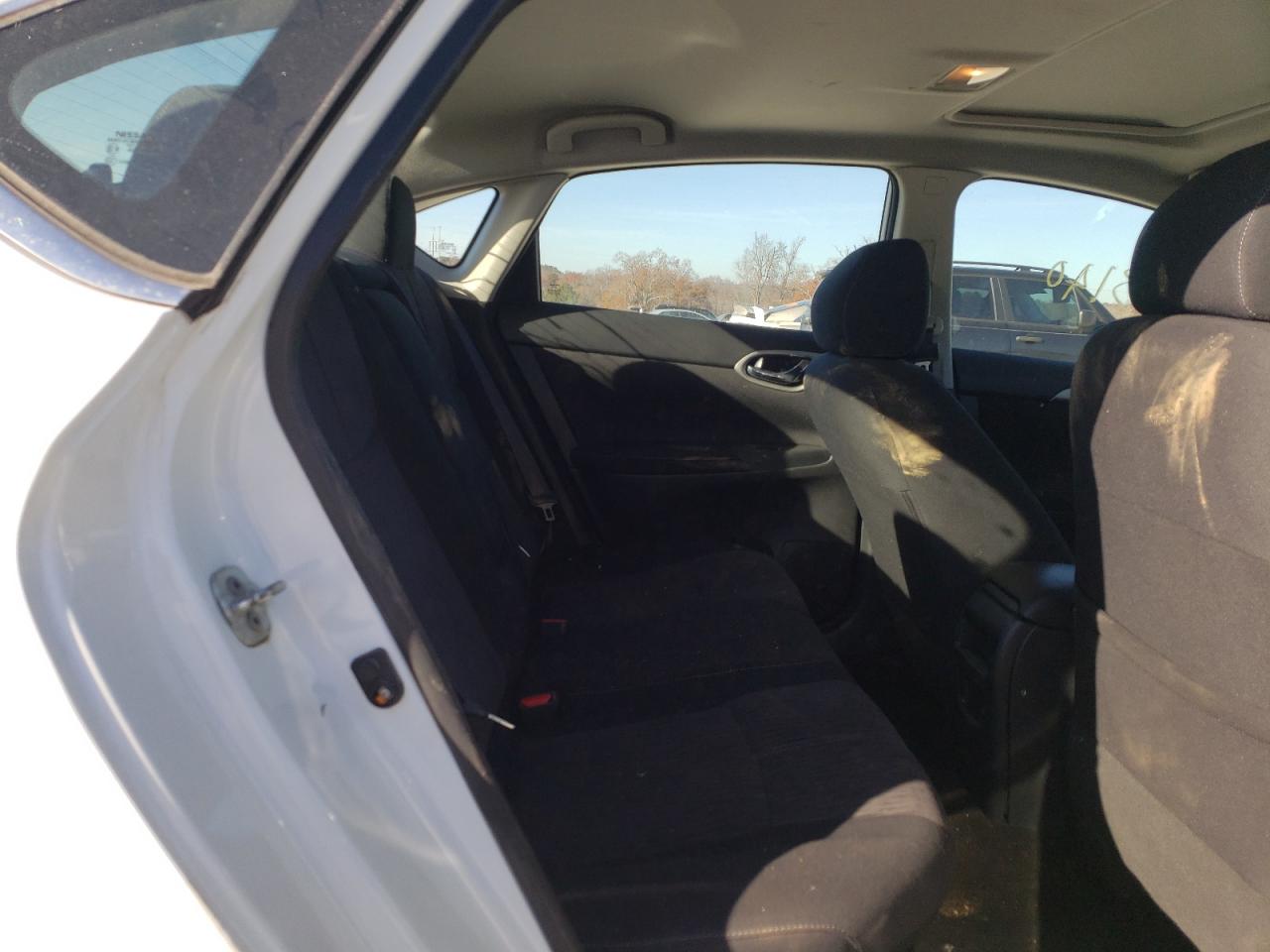 Photo 6 from auction – 2015 NISSAN SENTRA S with VIN 3N1AB7AP2FY319680