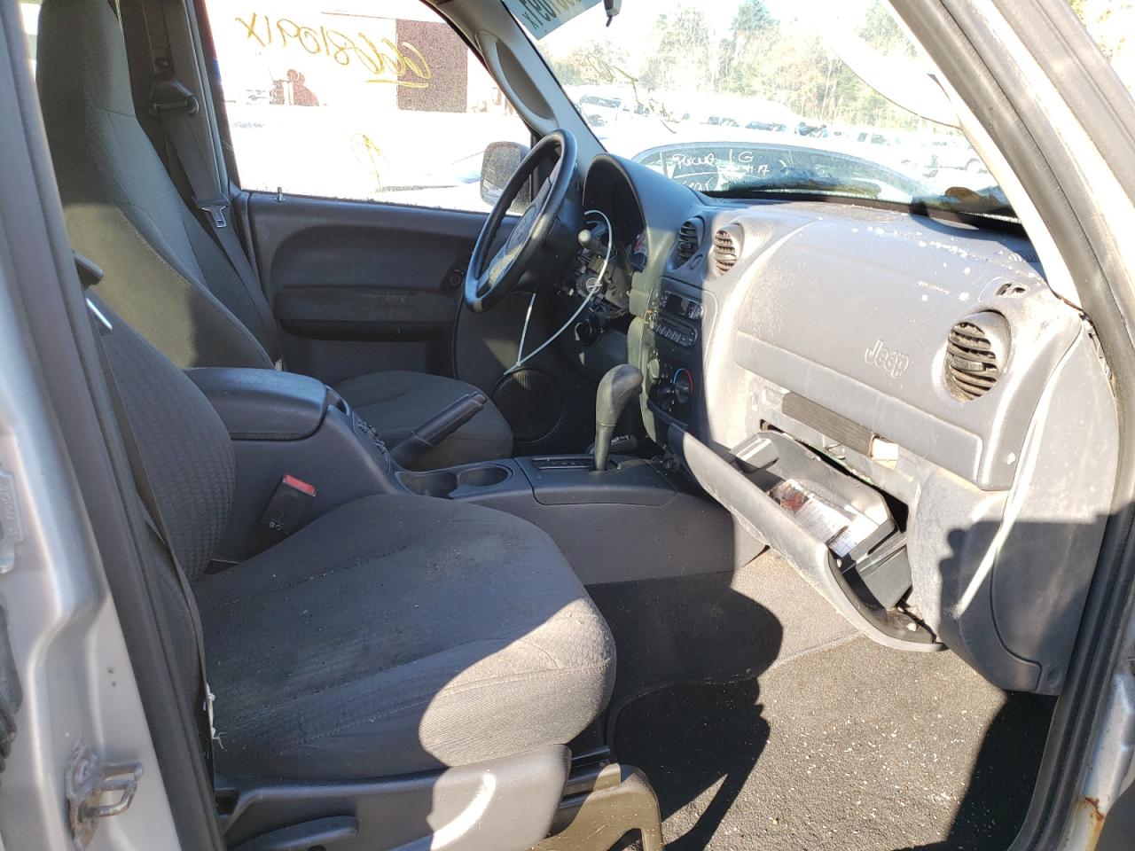 Photo 5 from auction – 2003 JEEP LIBERTY SP with VIN 1J4GL48K03W732711
