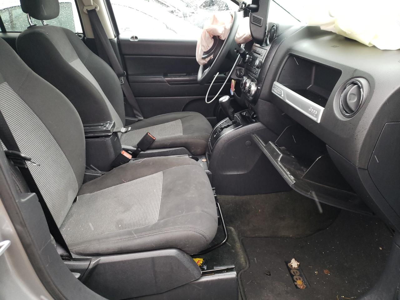 Photo 5 from auction – 2016 JEEP COMPASS SP with VIN 1C4NJCBA4GD810549
