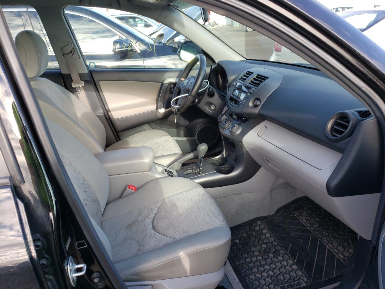Photo 5 from auction – 2010 TOYOTA RAV4 with VIN 2T3BF4DV1AW045000