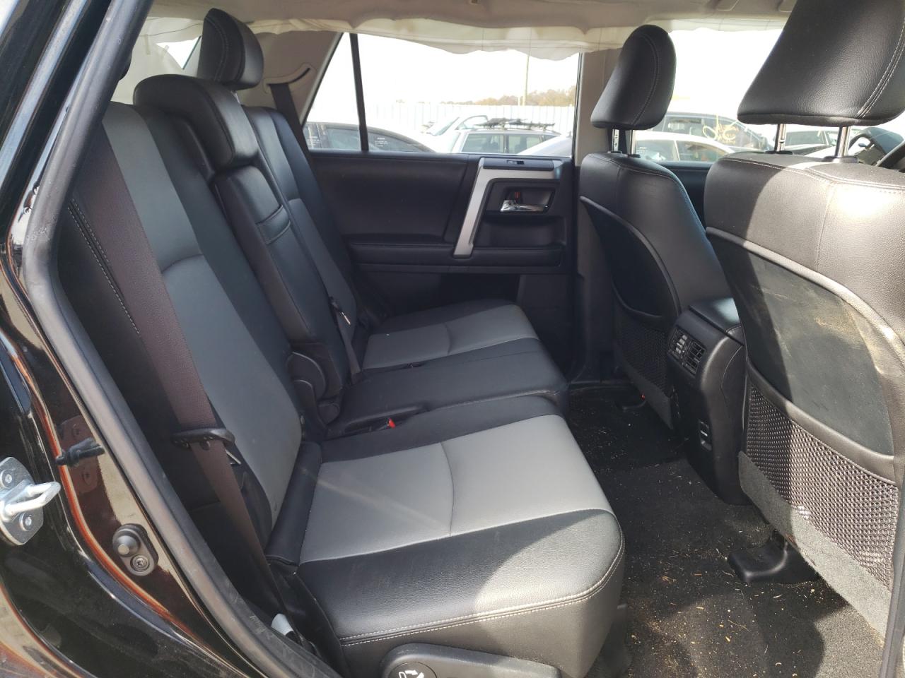 Photo 6 from auction – 2014 TOYOTA 4RUNNER SR with VIN JTEBU5JR9E5193648