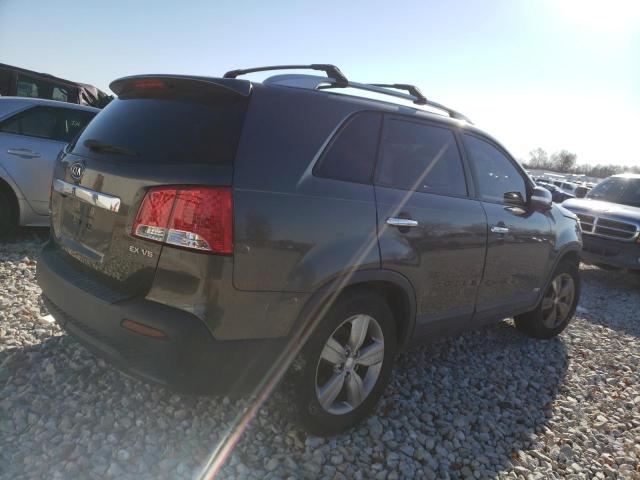 Photo 4 from auction – 2013 KIA SORENTO EX with VIN 5XYKUDA2XDG414245