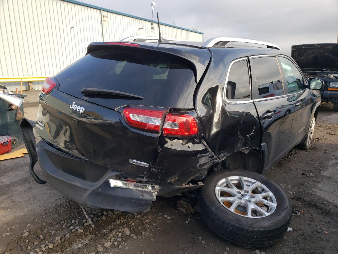 Zdjęcie 4 z aukcji – 2017 JEEP CHEROKEE L z VIN 1C4PJMCS2HW636492