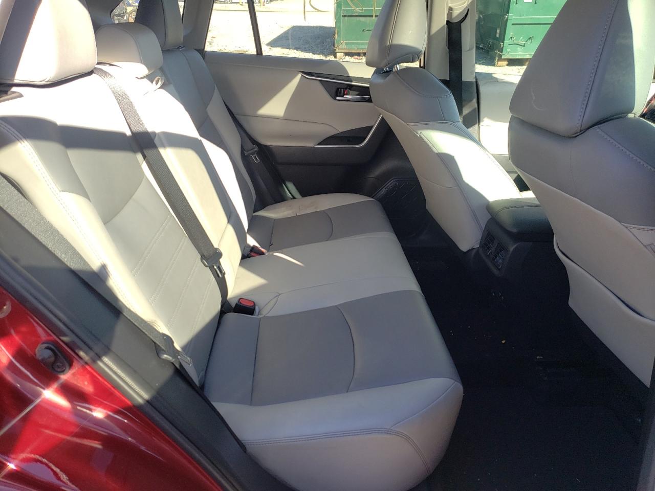 Photo 6 from auction – 2019 TOYOTA RAV4 XLE P with VIN 2T3C1RFVXKC013663