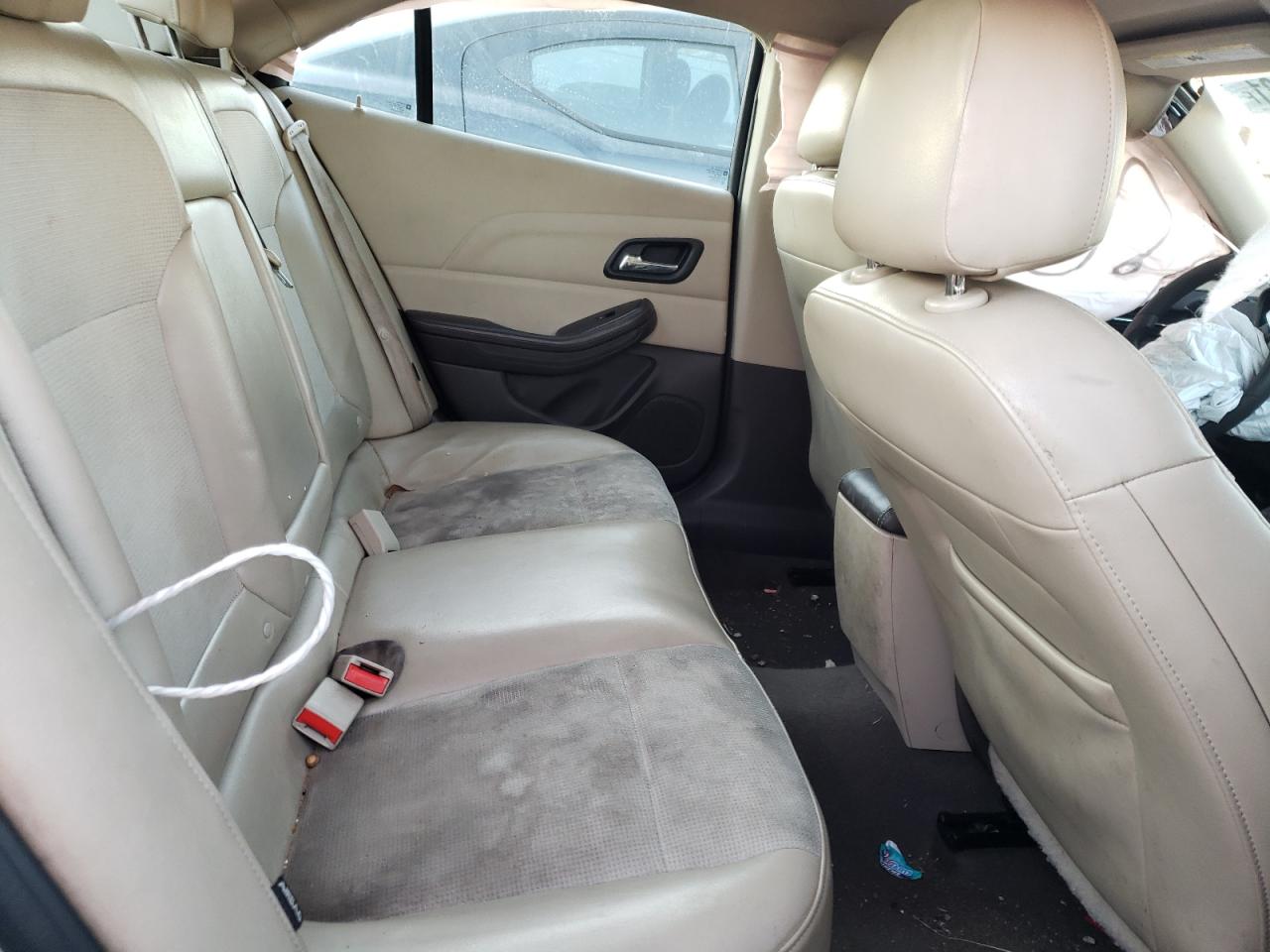 Photo 6 from auction – 2015 CHEVROLET MALIBU 1LT with VIN 1G11C5SL6FF274883