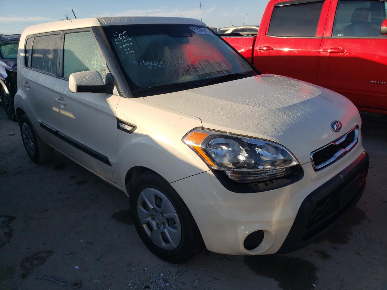 KIA SOUL 2012 with VIN KNDJT2A51C7420413 - Photo from auction