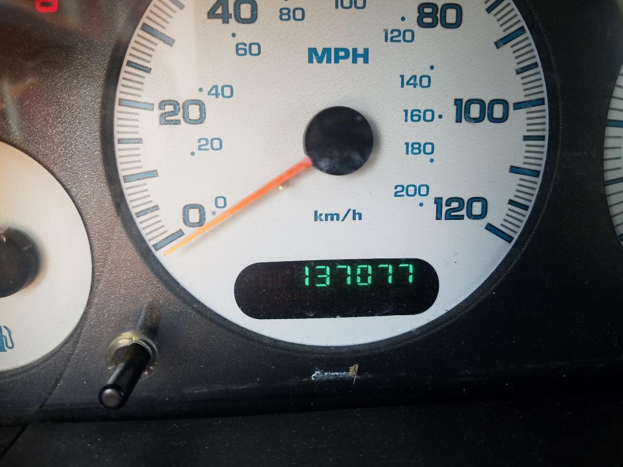 Photo 8 from auction – 2002 DODGE GRAND CARA with VIN 2B4GP44342R758287