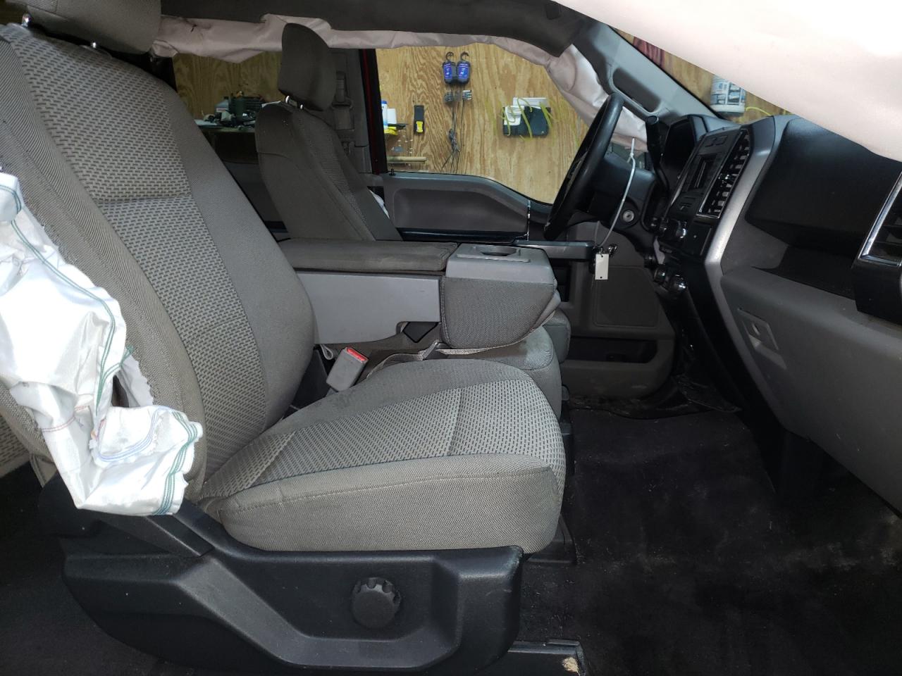 Photo 5 from auction – 2016 FORD F150 SUPER with VIN 1FTEX1EFXGKF73779