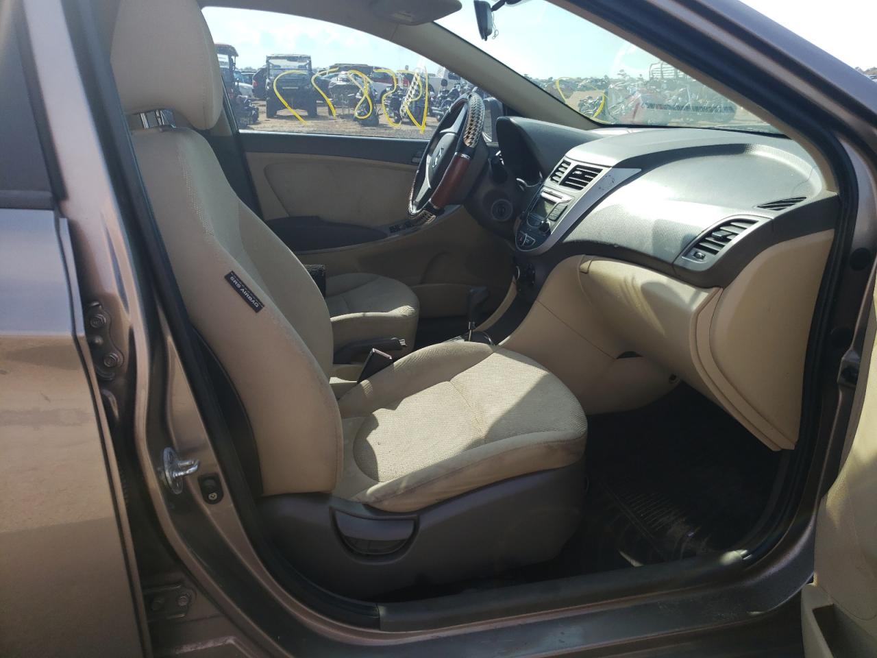 Photo 5 from auction – 2012 HYUNDAI ACCENT GLS with VIN KMHCT4AE9CU204519
