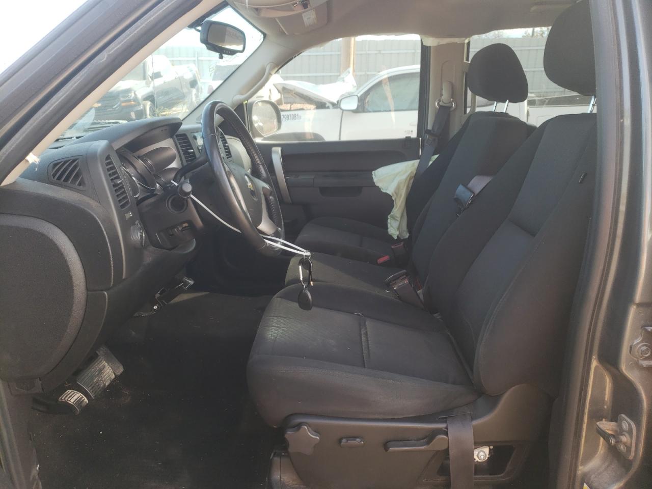 Photo 5 from auction – 2011 CHEVROLET SILVERADO with VIN 1GCPKSE30BF133039