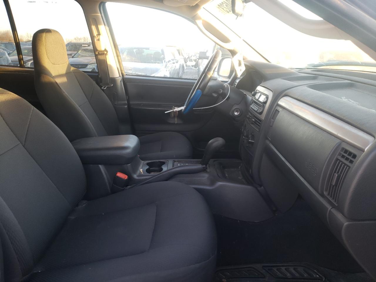 Photo 5 from auction – 2004 JEEP GRAND CHER with VIN 1J4GW48SX4C397628