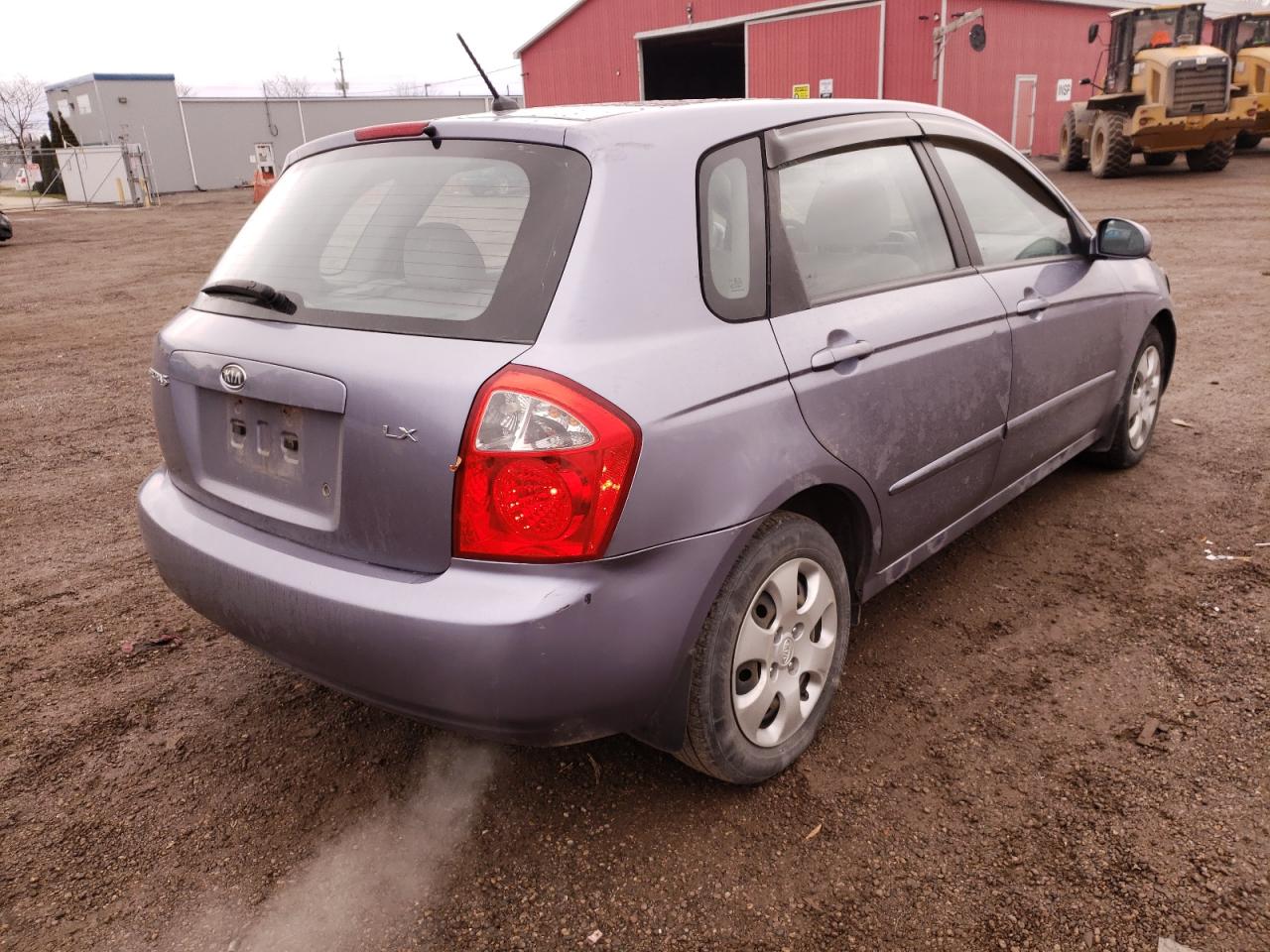 Photo 4 from auction – 2009 KIA SPECTRA SX with VIN KNAFE241295608223