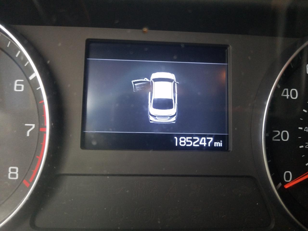 Photo 8 from auction – 2019 KIA FORTE FE with VIN 3KPF24AD1KE119473