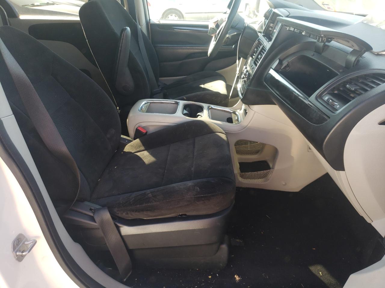Photo 5 from auction – 2013 DODGE GRAND CARA with VIN 2C4RDGCGXDR717482