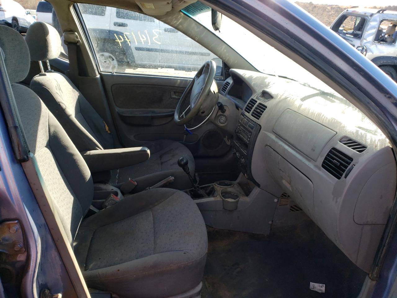 Photo 5 from auction – 2004 KIA RIO with VIN KNADC125646300021
