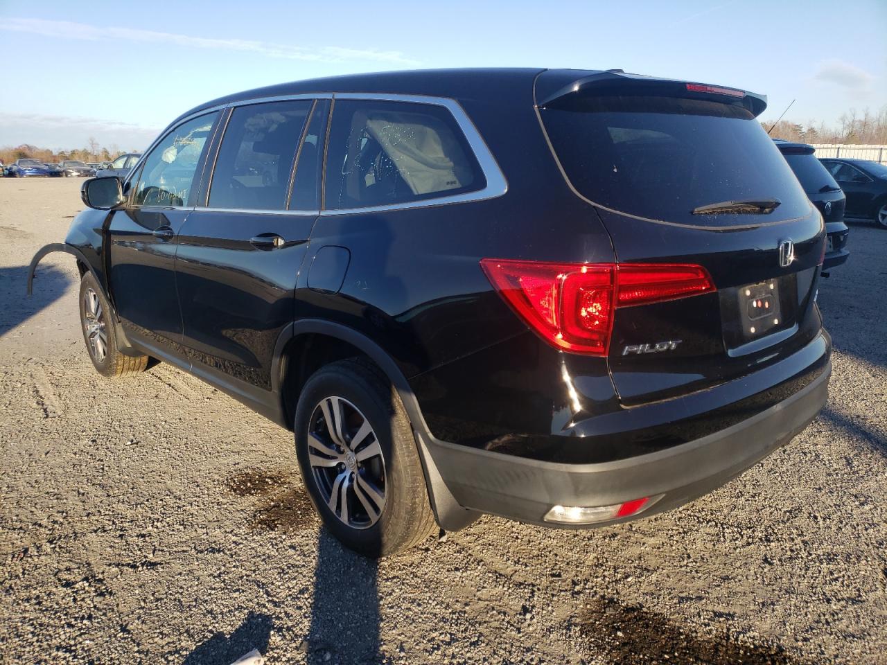 Photo 3 from auction – 2017 HONDA PILOT EXL with VIN 5FNYF6H64HB065072