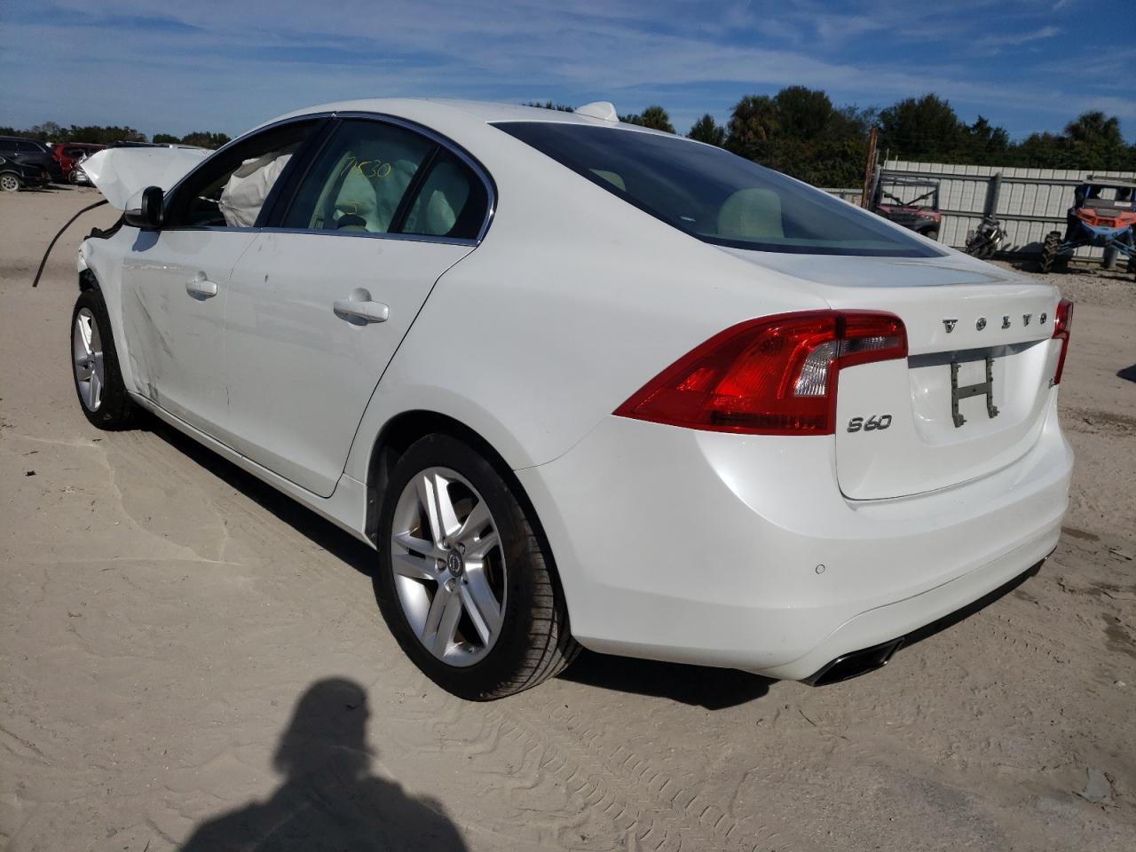 Photo 3 from auction – 2015 VOLVO S60 PREMIE with VIN YV140MFB6F1306165